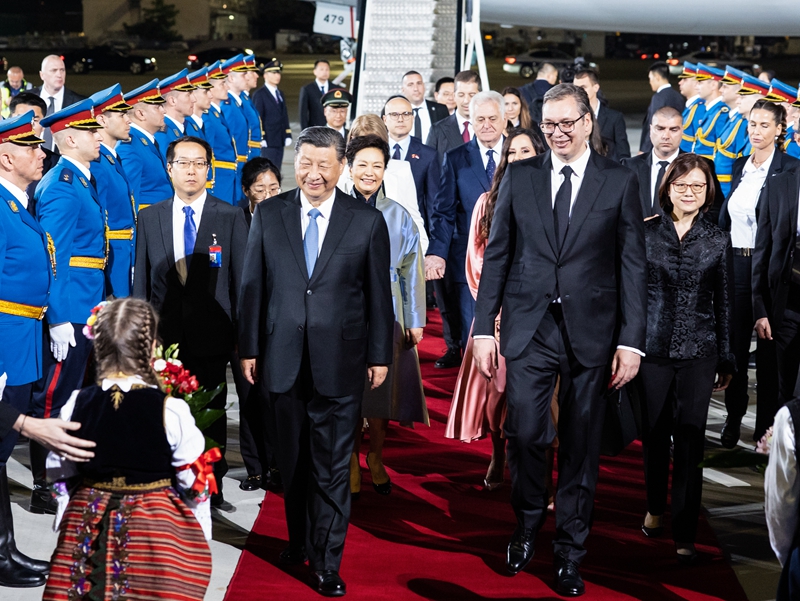 习近平抵达贝尔格莱德开始对塞尔维亚进行国事访问「相关图片」