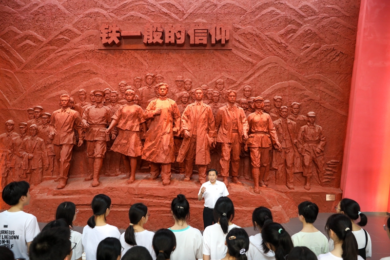 确保党始终成为时代先锋、民族脊梁——写在中国共产党成立103周年之际「相关图片」
