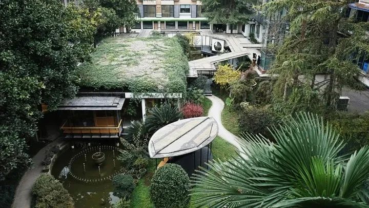 花园岛·文创园区回廊。成都城投侠客岛供图