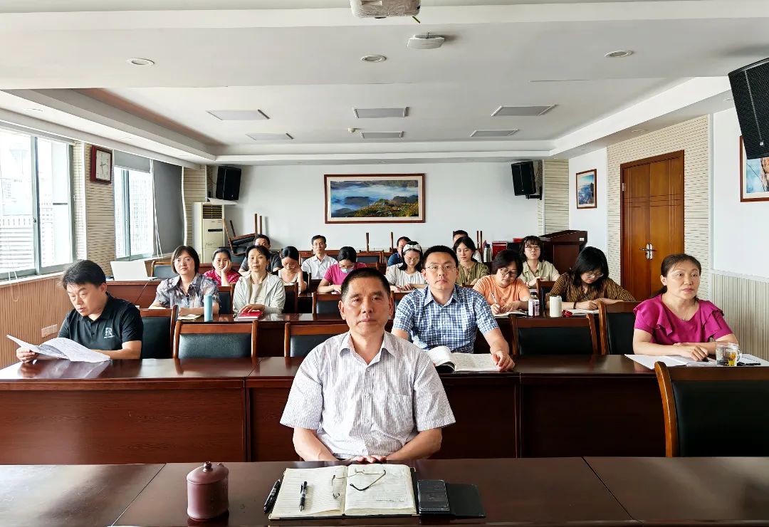 2025年5月22日，省地方志办收看四川方志大讲堂•方志文化高校行——走进四川轻化工大学直播（罗影 摄） 1.jpg