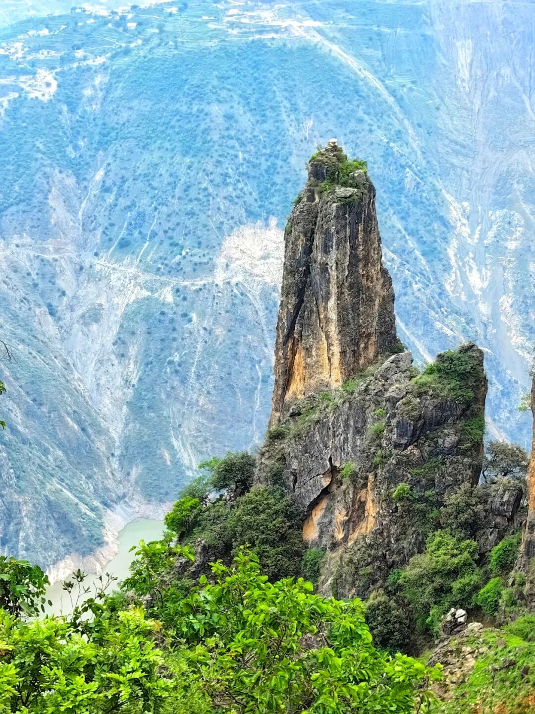 会东县老君峰（张家让 供图）.jpg