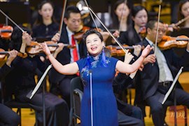 第十三届中国音乐金钟奖举行颁奖典礼，张也、阎维文、迪里拜尔等共同献唱