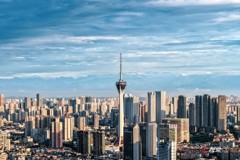 告别阴雨 成都今晨再见雪山